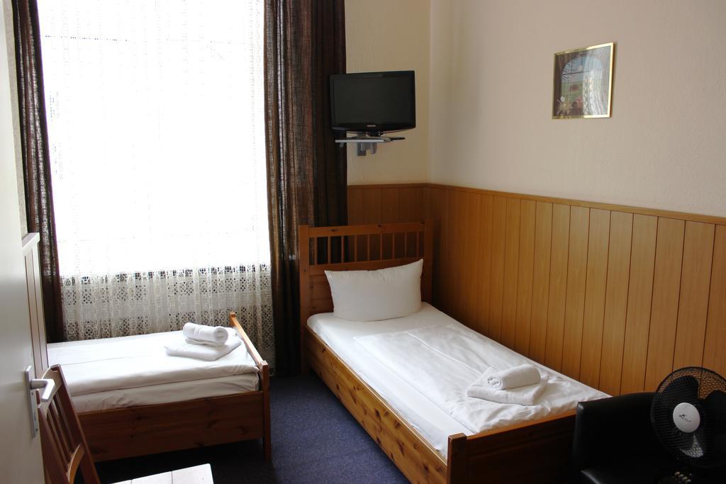 Hotel-Pension Rheingold Am Kurfuerstendamm Berlin Ngoại thất bức ảnh