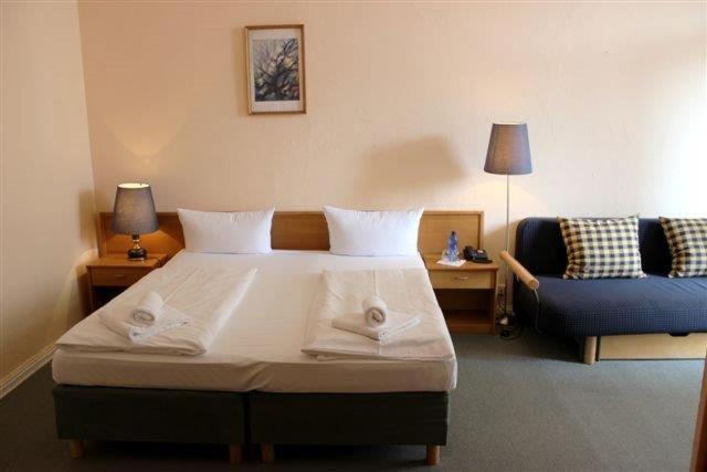 Hotel-Pension Rheingold Am Kurfuerstendamm Berlin Ngoại thất bức ảnh